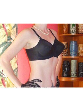 Vintage Black Exquisite Form Bullet Bra 34 D pinup retro pointy bra rockabilly